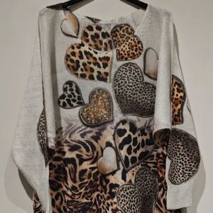 Leopard Heart Patterned Women's Sweater